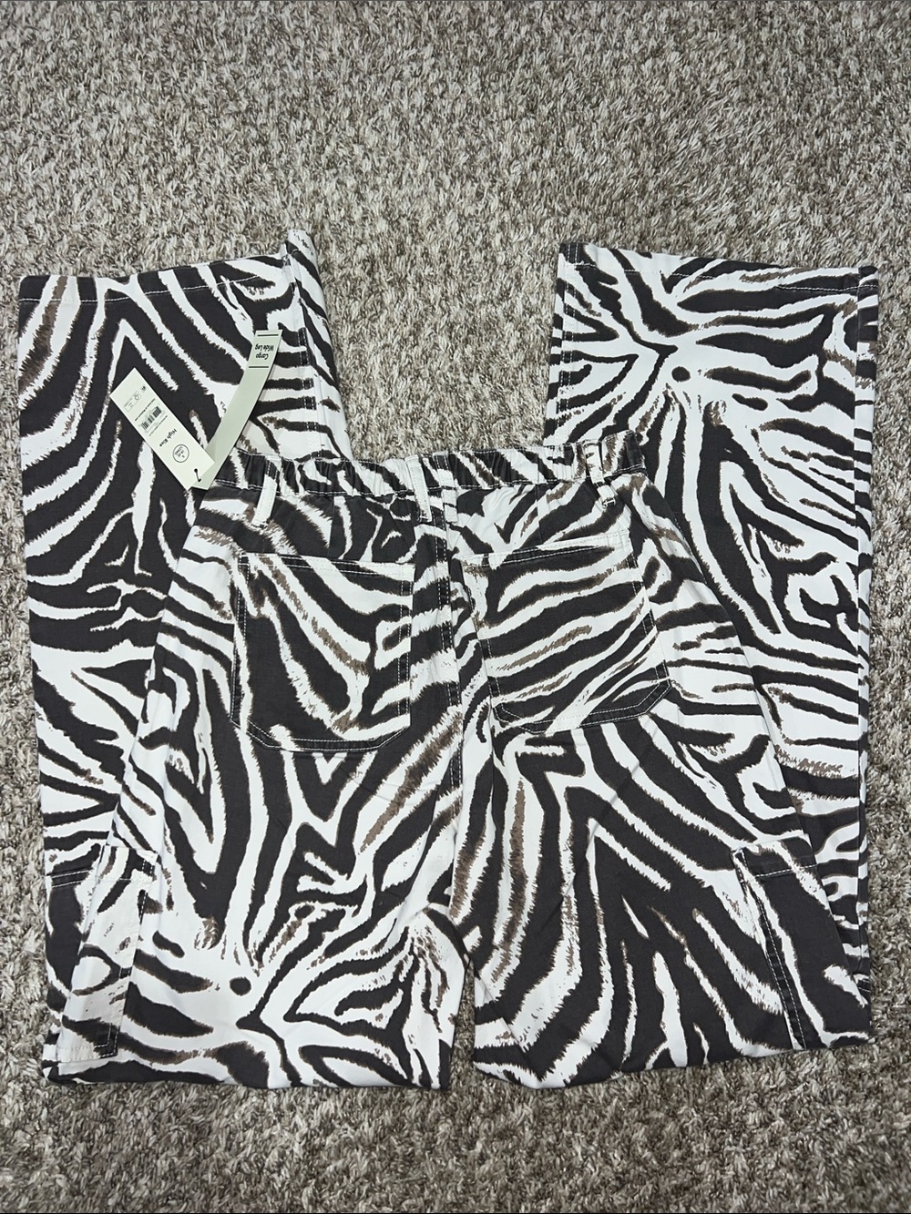 NWT! VIRAL Most Comfy EVER! No Boundaries Zebra Print Wide Leg Cargo Pants - Picture 11 of 15